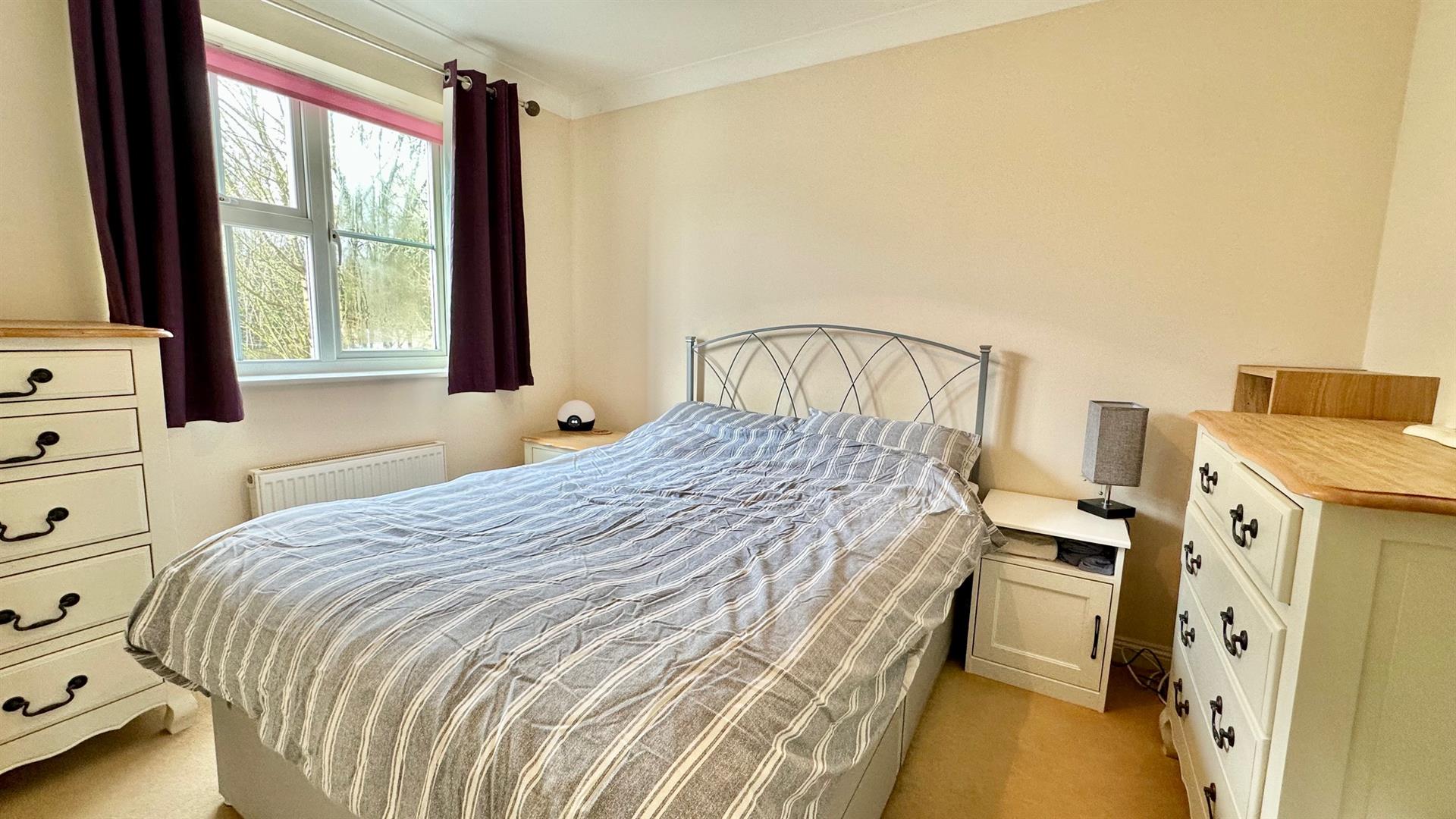 3 bed property in Ticehurst Close, Hastings